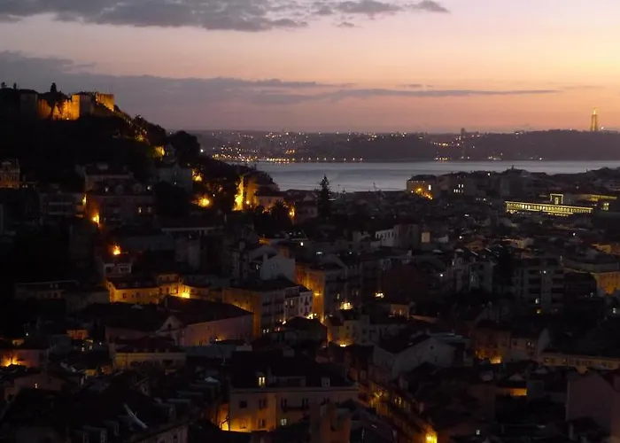 Hotel Albergaria Senhora Do Monte 3*